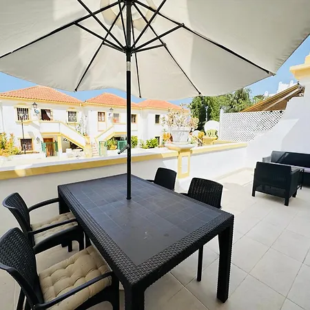 Windsor Park Spacious In Апартаменты Адехе