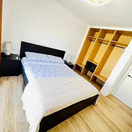 Windsor Park Spacious In Апартаменты Адехе