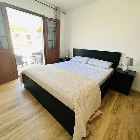 Windsor Park Spacious In Апартаменты Адехе